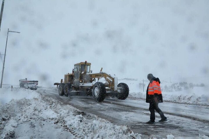 VIDEO: Clearing snow on Asalem-Khalkhal road