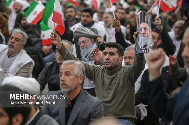 تجدید بیعت امت با ولایت در مسجد جمکران