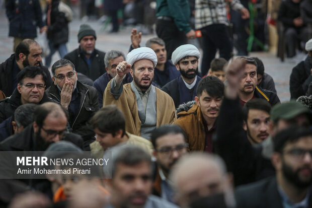 تجدید بیعت امت با ولایت در مسجد جمکران