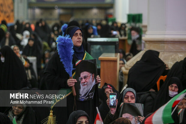 تجدید بیعت امت با ولایت در مسجد جمکران