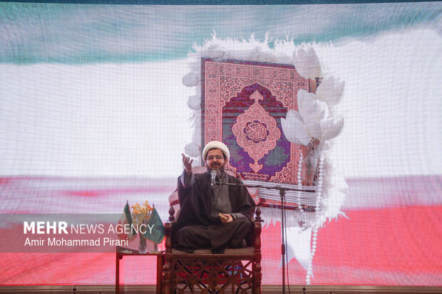 تجدید بیعت امت با ولایت در مسجد جمکران