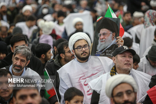 تجدید بیعت امت با ولایت در مسجد جمکران