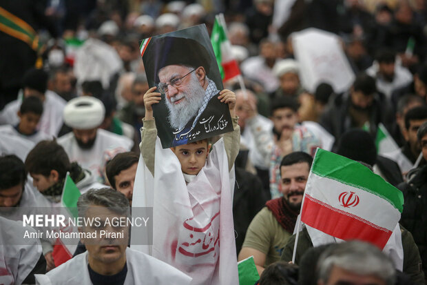 تجدید بیعت امت با ولایت در مسجد جمکران