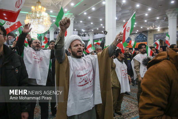 تجدید بیعت امت با ولایت در مسجد جمکران