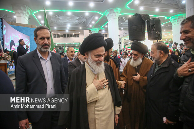 تجدید بیعت امت با ولایت در مسجد جمکران