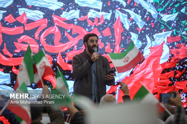 تجدید بیعت امت با ولایت در مسجد جمکران