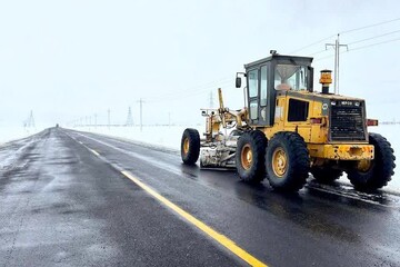 برفروبی محورهای مواصلاتی شهرستان آشتیان