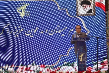 فرماندار دیر: حماسه ۲۲ دی ماه  توطئه دشمن را نقش بر آب کرد