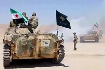 ماذا نعرف عن الصراع بين قوات سوريا الديمقراطية والرئيس المزعوم الجولاني