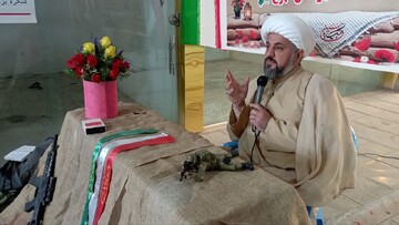 امام جمعه فهرج: شهدا باید در بین مردم معرفی شوند