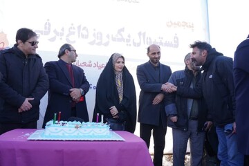 پنجمین فستیوال یک روز داغ برفی در اردبیل برگزار شد