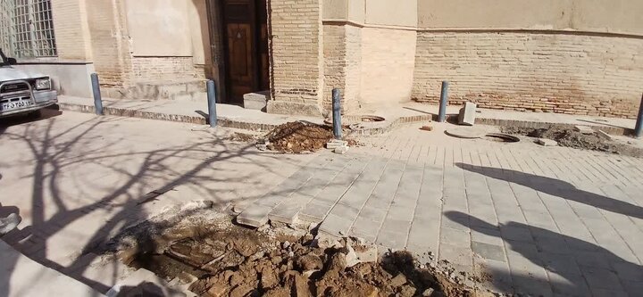 مسجد جامع اصفهان در دوگانه منشأ رطوبت؛ خط ۲ مترو یا شبکه فرسوده آب