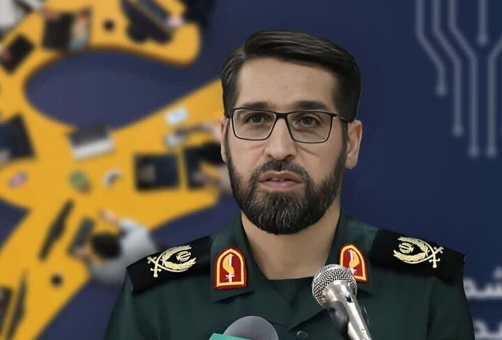 پاسداران در تمامی عرصه های دفاع از کشور در میدان نقش آفرین هستند پاسداران در تمامی عرصه های دفاع از کشور در میدان نقش آفرین هستند