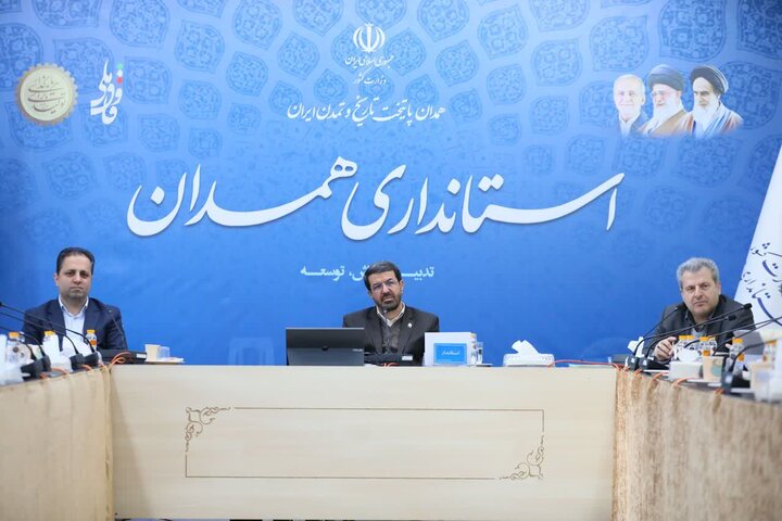 انتقاد استاندار همدان از عملکرد ضعیف برخی بانکها انتقاد استاندار همدان از عملکرد ضعیف برخی بانکها