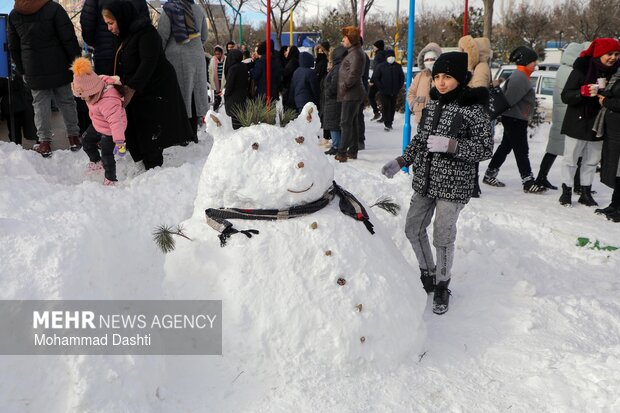 جشنواره یک روز داغ برفی در اردبیل