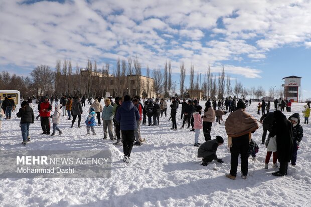 جشنواره یک روز داغ برفی در اردبیل