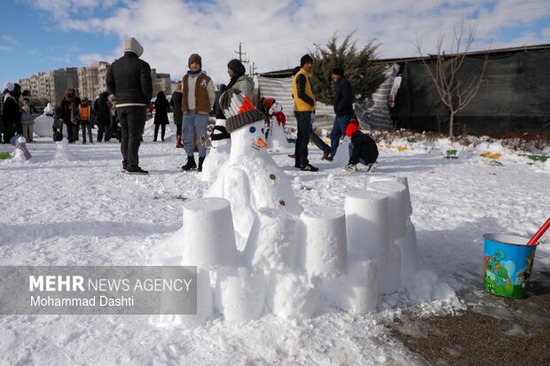 جشنواره یک روز داغ برفی در اردبیل