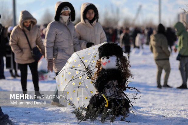 جشنواره یک روز داغ برفی در اردبیل