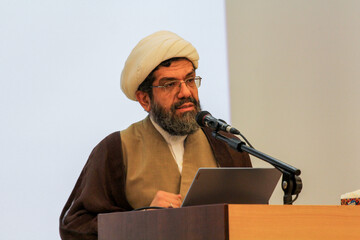 امام خمینی(ره) با ادبیاتی نو جهان و تاریخ بشریت را متحول ساخت