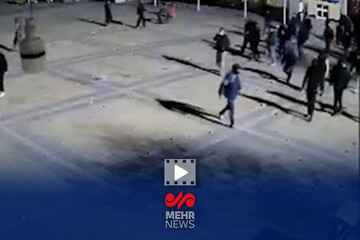 تصاویری از هجوم آشوبگران به یک بانک در تختی رشت