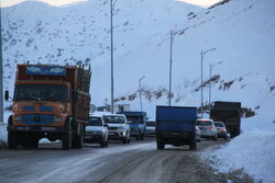 آخرین وضعیت محورهای کشور؛ ترافیک سنگین در جاده چالوس و هراز