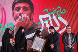 آغاز شانزدهمین جشنواره عمار؛ اهل هنر نگذارند دشمن روایت را به دست گیرد