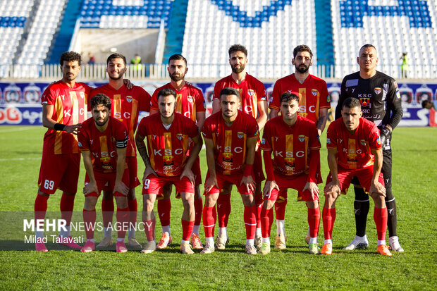 جذب بازیکنان ادامه داردY