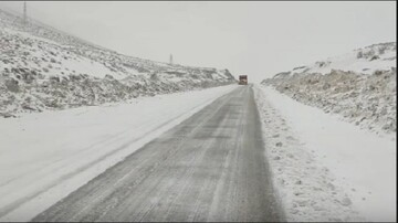 برفروبی گردنه گاماسیاب