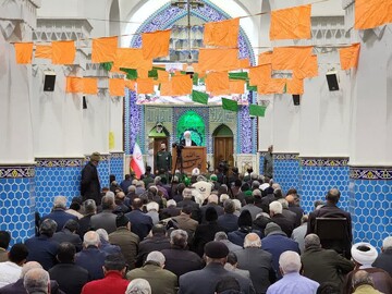 امام جمعه یزد: زیر چتر ولایت ملت ایران از آسیب دشمنان در امان است