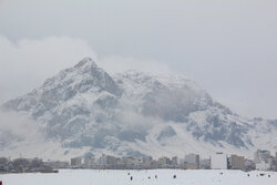 لحظه‌های بی‌نظیر برفی با طعم چای آتشی در شیروان