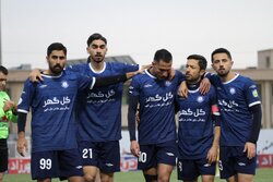 لیگ برتر فوتبال - گل گهر و فجرشهید سپاسی