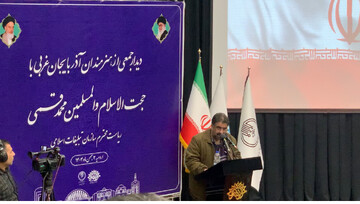 دیدار هنرمندان آذربایجان غربی با حجت الاسلام قمی