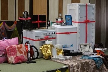 روح افزا:۹ سری جهیزیه ضروری بین زوج‌های کم‌برخوردار ساوه توزیع شد