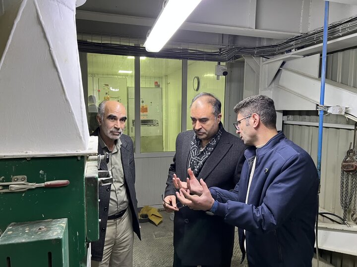 اصغری: تولید نهاده های طیور در آذربایجان غربی تقویت میشود اصغری: تولید نهاده های طیور در آذربایجان غربی تقویت میشود