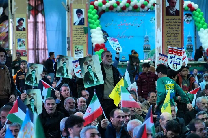 تجمع و راهپیمایی نمازگزاران خرم‌آبادی در محکومیت اظهارات ترامپ