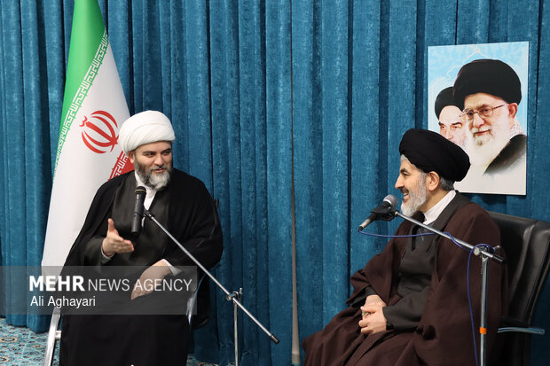 قمی:جشنواره «زندگی با آیهها» به میزبانی چهار استان کشور برگزار میشود قمی:جشنواره «زندگی با آیهها» به میزبانی چهار استان کشور برگزار میشود