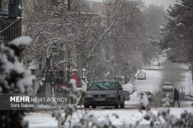 کرمانشاه در قاب برف؛ زمستان شهر را سفیدپوش کرد
