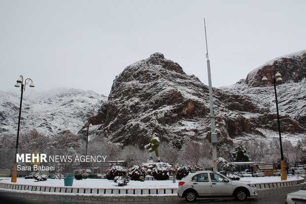 کرمانشاه در قاب برف؛ زمستان شهر را سفیدپوش کرد
