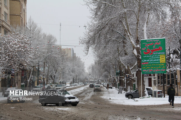 کرمانشاه در قاب برف؛ زمستان شهر را سفیدپوش کرد