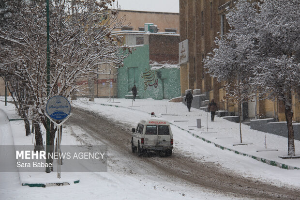 کرمانشاه در قاب برف؛ زمستان شهر را سفیدپوش کرد