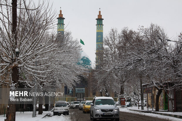 کرمانشاه در قاب برف؛ زمستان شهر را سفیدپوش کرد