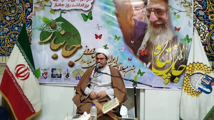 حجت الاسلام ایزدپناه:پشتیبانی مردم از انقلاب هر فتنه ای را شکست میدهد حجت الاسلام ایزدپناه:پشتیبانی مردم از انقلاب هر فتنه ای را شکست میدهد