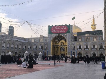 حال و هوای حرم مطهر امام رضا(ع) در روز ولادت حضرت عباس(ع)