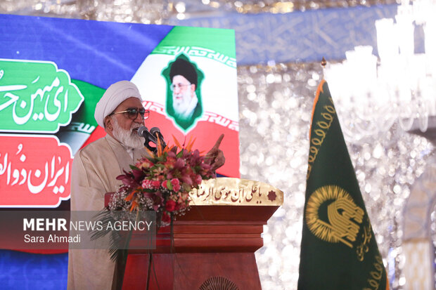 دشمنی استکبار با ایران ریشه در نفی حاکمیت بیگانگان بر اراده ملت دارد دشمنی استکبار با ایران ریشه در نفی حاکمیت بیگانگان بر اراده ملت دارد