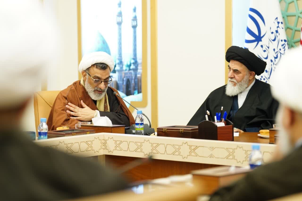 خسروپناه: نگاه مهدوی، مسیر برکت و عنایت الهی است خسروپناه: نگاه مهدوی، مسیر برکت و عنایت الهی است