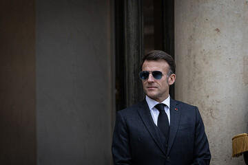 نگرانی ماکرون درباره تاثیر شبکه‌های اجتماعی آمریکایی بر نوجوانان