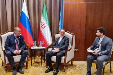 نائب رئيس البرلمان الايراني: التراجع أمام أمريكا يزيد العالم اضطرابًا