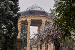 Şiraz kentinin kar güzelliği