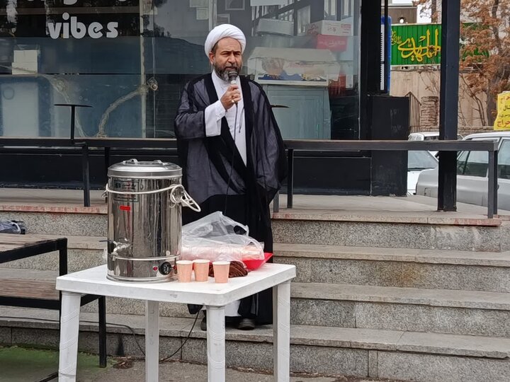 صبر لازمه ثبات قدم در مقابل توطئههای دشمن است صبر لازمه ثبات قدم در مقابل توطئههای دشمن است