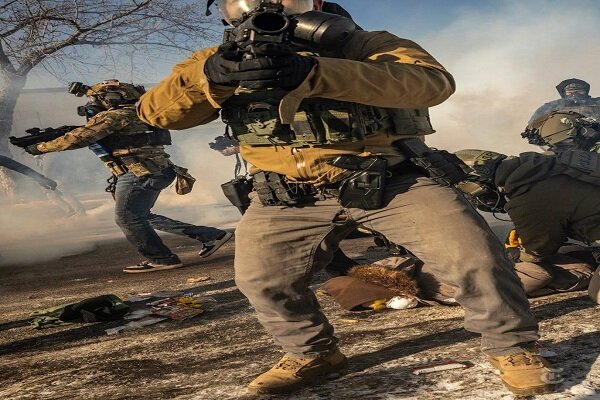 لحظة مقتل ممرضة أمريكية على يد الشرطة الفيدرالية في مينيابوليس بتسع رصاصات